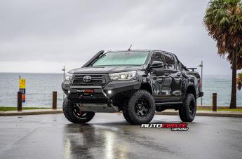 TOYOTA HILUX N80 4WD ENDURO MATTE BLACK
